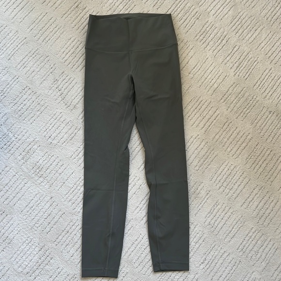 lululemon athletica Pants - Lululemon gray sage wunder under size 6 25 in